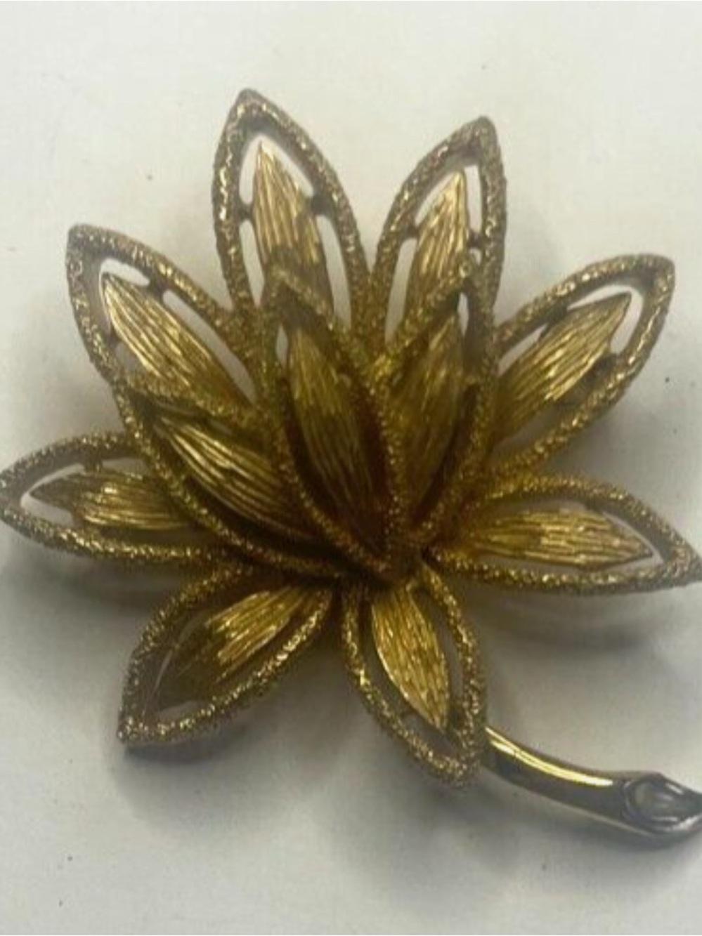 1971 Avon Precious Pretenders Lapel Pin Gold Washed Vtg Brooch